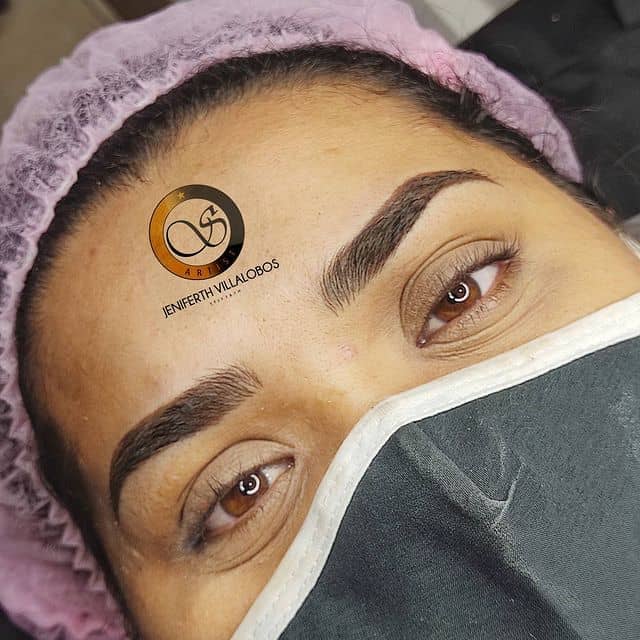 Cejas semipermanentes