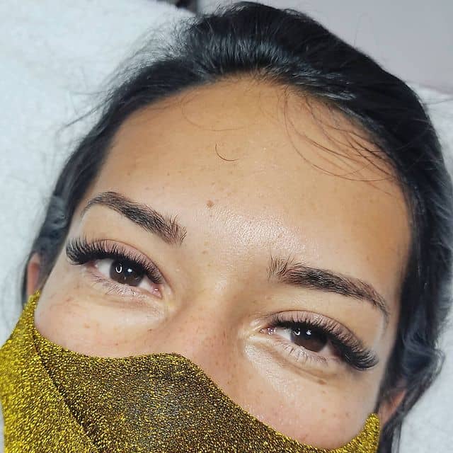 Extensión de pestañas clásicas